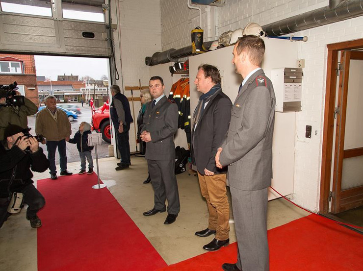 Ved indvielsen af museet ses fra venstre Anders Vaagan, viceborgmester Kristian Dyhr, Horsens, og områdeleder Jan Kjær Madsen, Falck